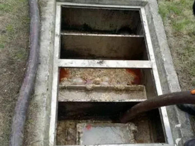 江孜隔油池清理